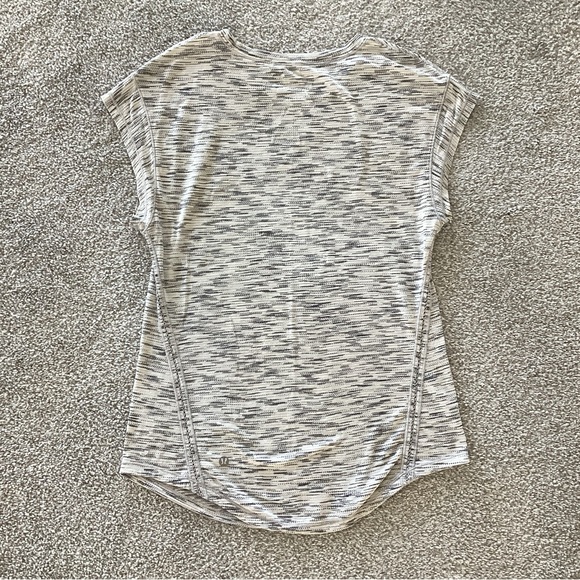 Lululemon Lost in Pace Short Sleeve - Picture 4 of 4